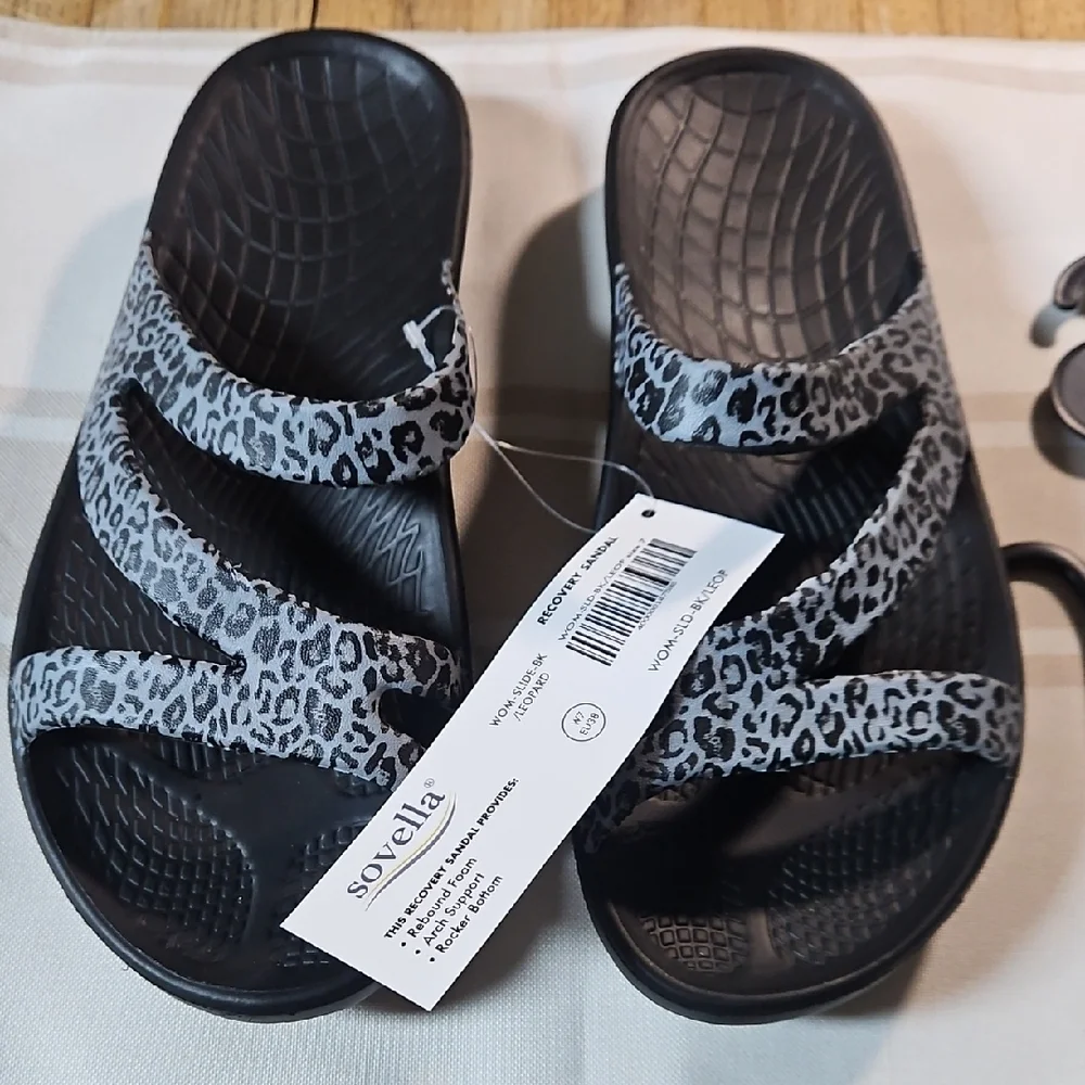 Leopard Print Slide Sandals for problem Feet - Picture 2 of 8